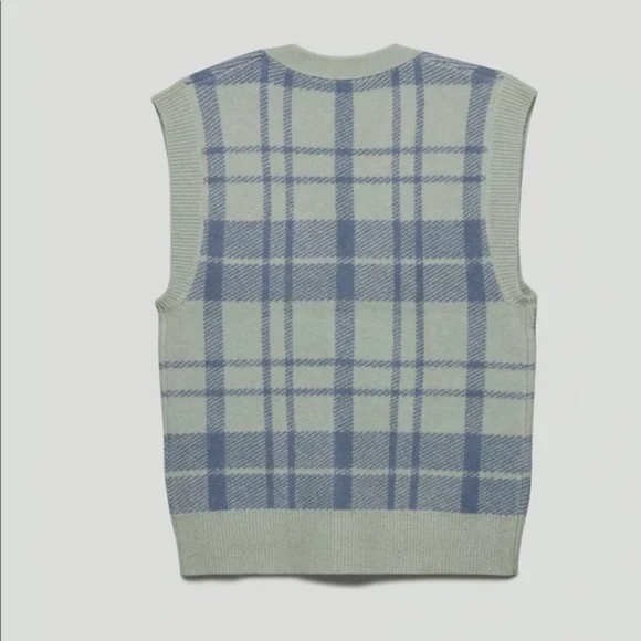 Aritzia Hattie Vest - Picture 2 of 3